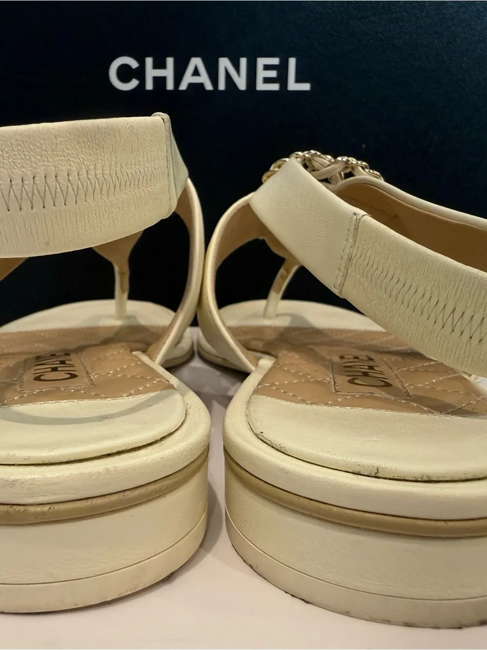 CHANEL 21s white